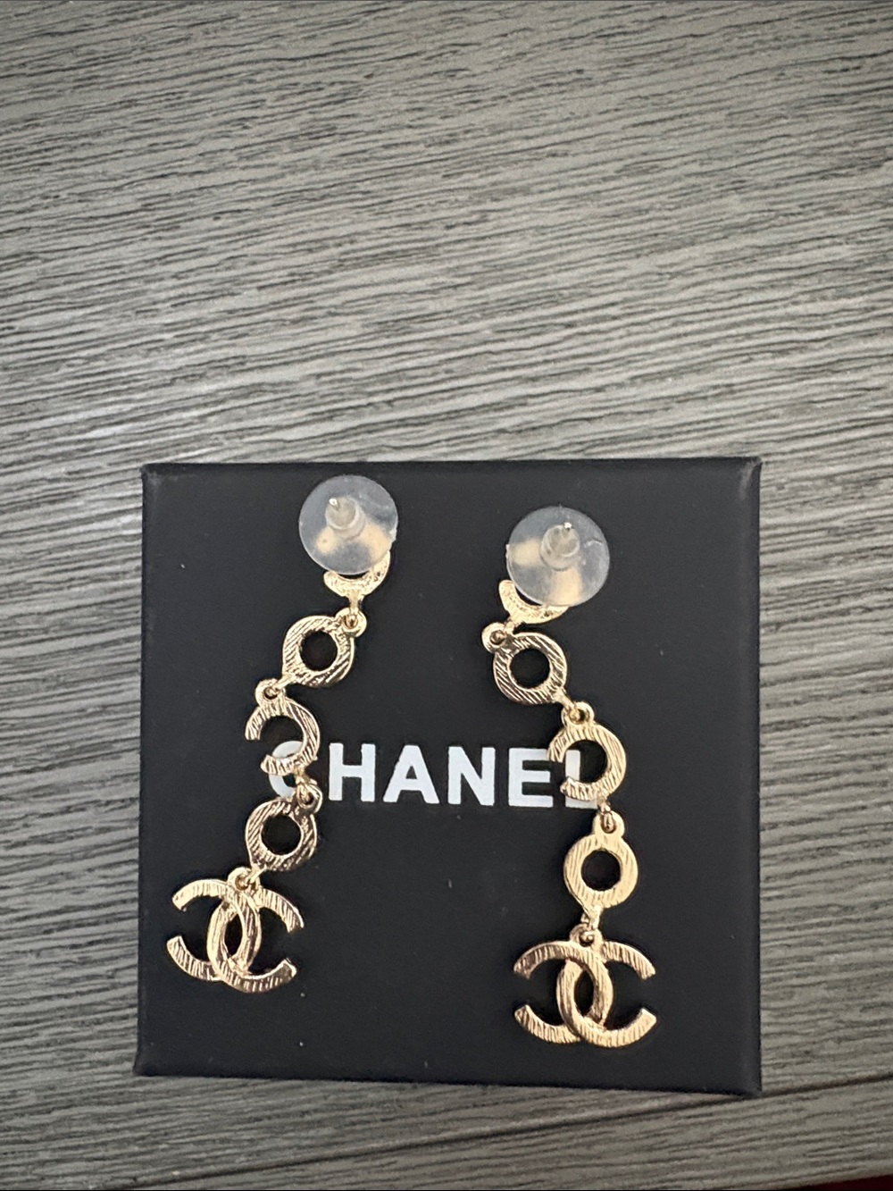 Cute dangle earrings - Picture 2 of 3